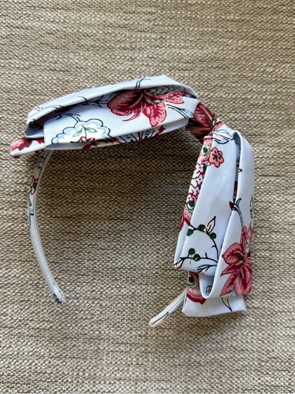 Janie and Jack White Floral Bow Headband with Red and Green Accents